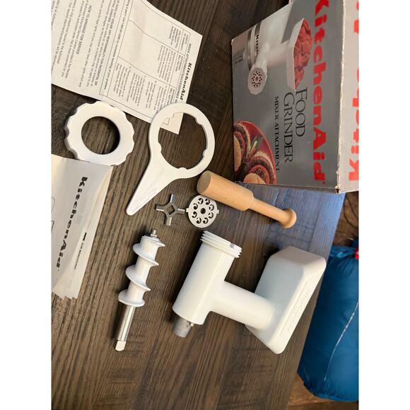 KitchenAid Food Grinder Attachment - For Kitchen Aid Stand Mixer - NEW - Picture 7 of 9
